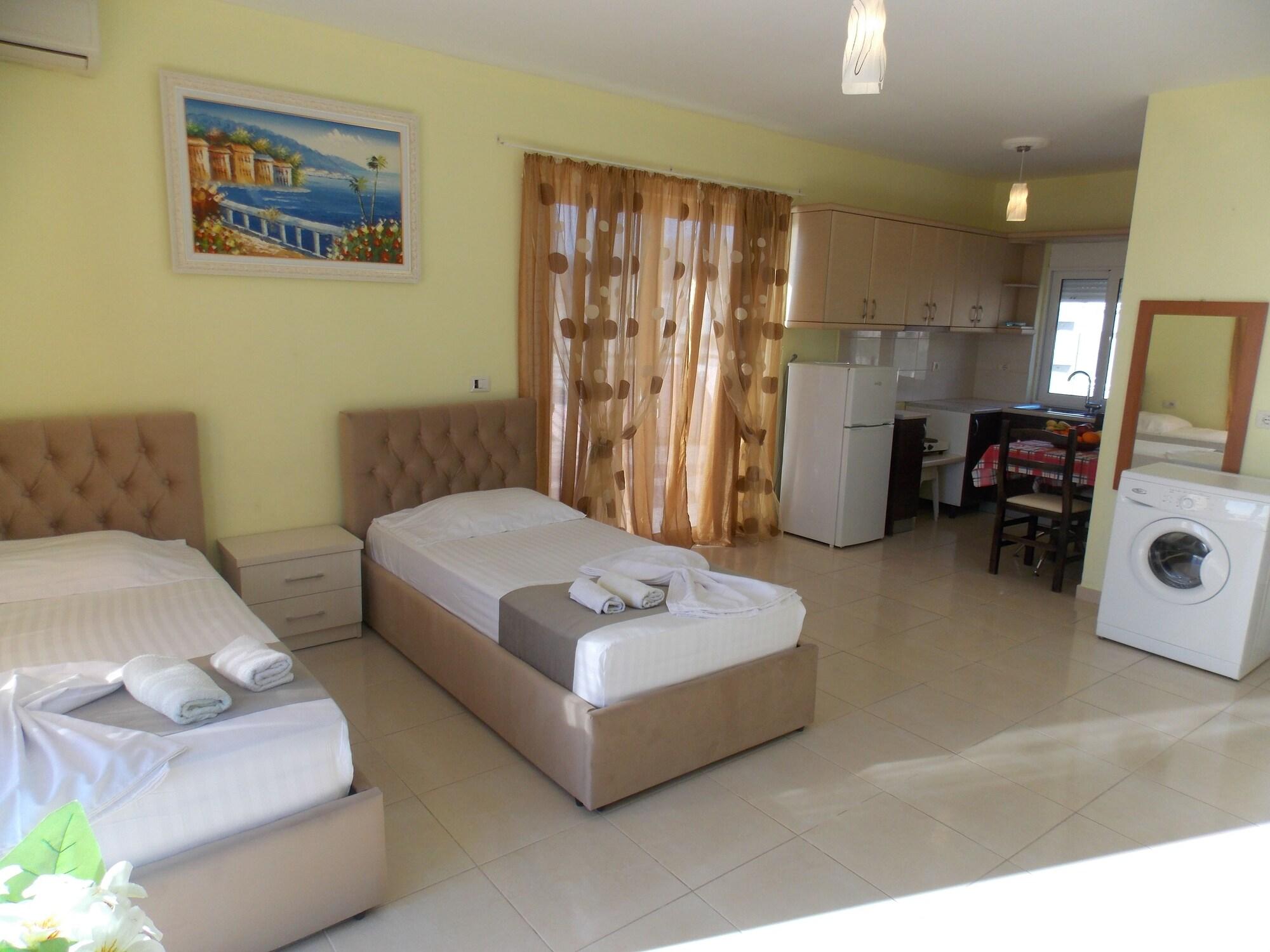 Afrimi Relax Apartments Sarandë Esterno foto