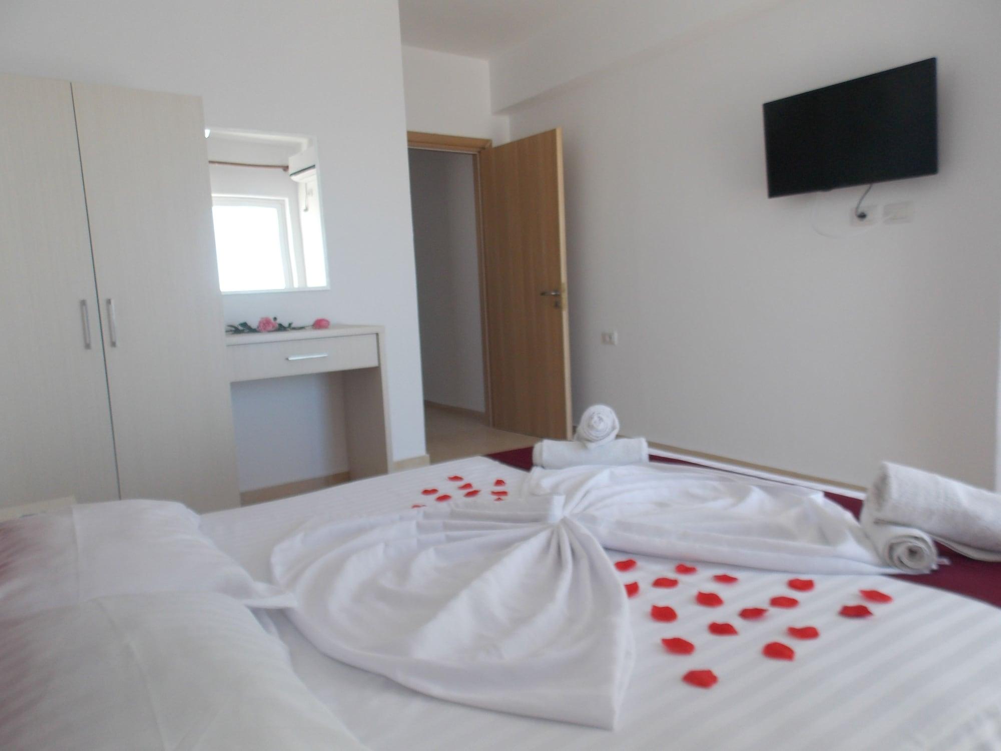 Afrimi Relax Apartments Sarandë Esterno foto