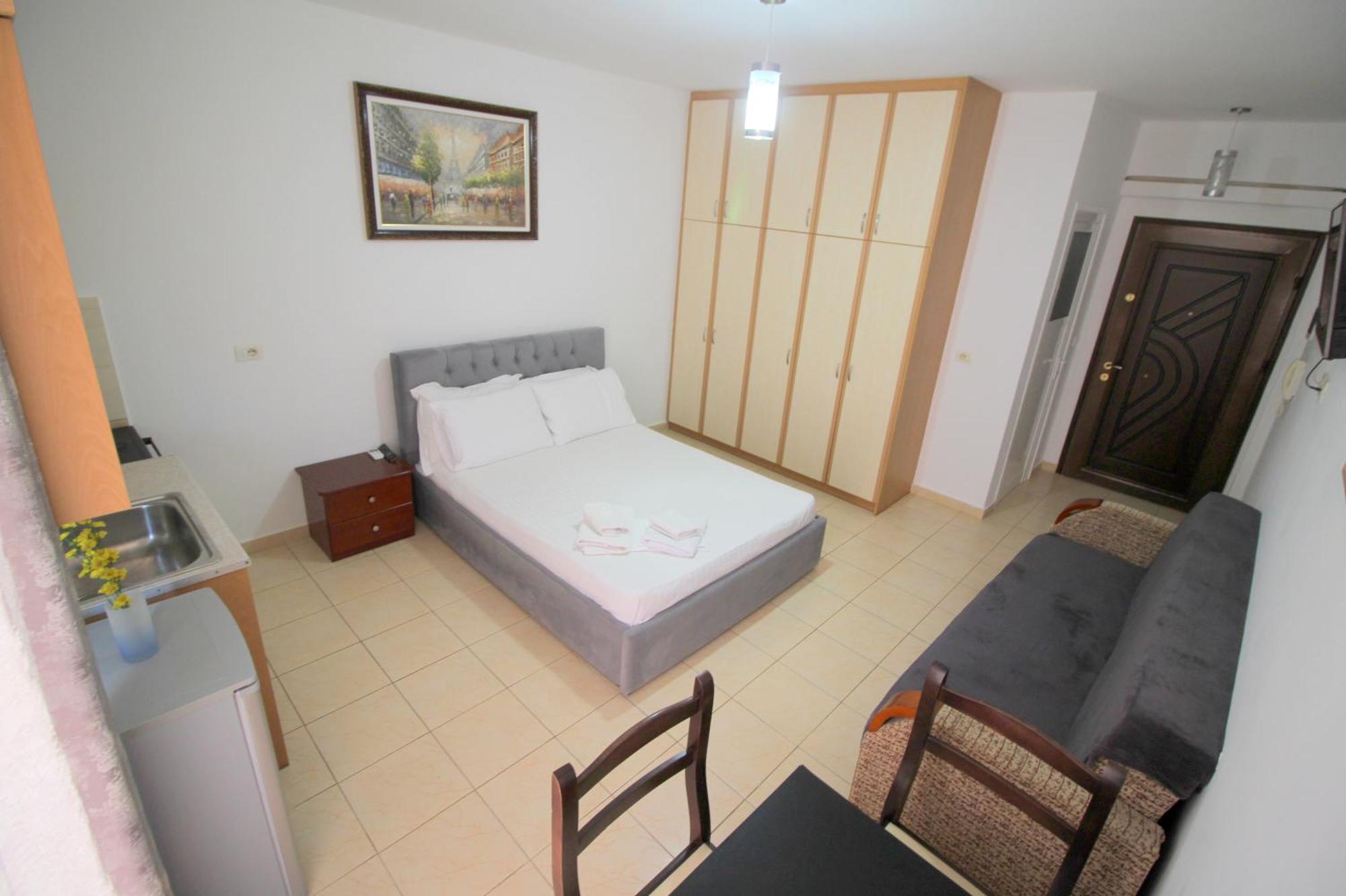 Afrimi Relax Apartments Sarandë Esterno foto