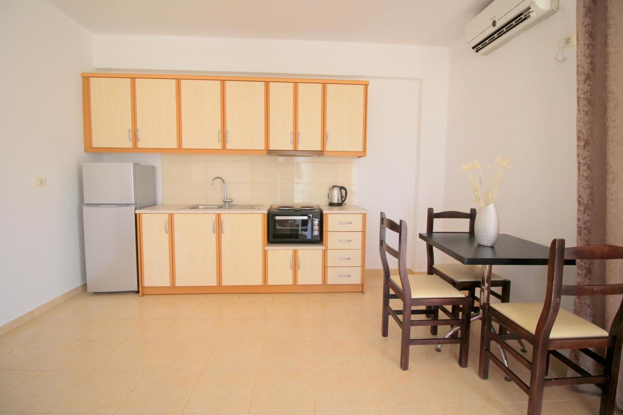 Afrimi Relax Apartments Sarandë Esterno foto