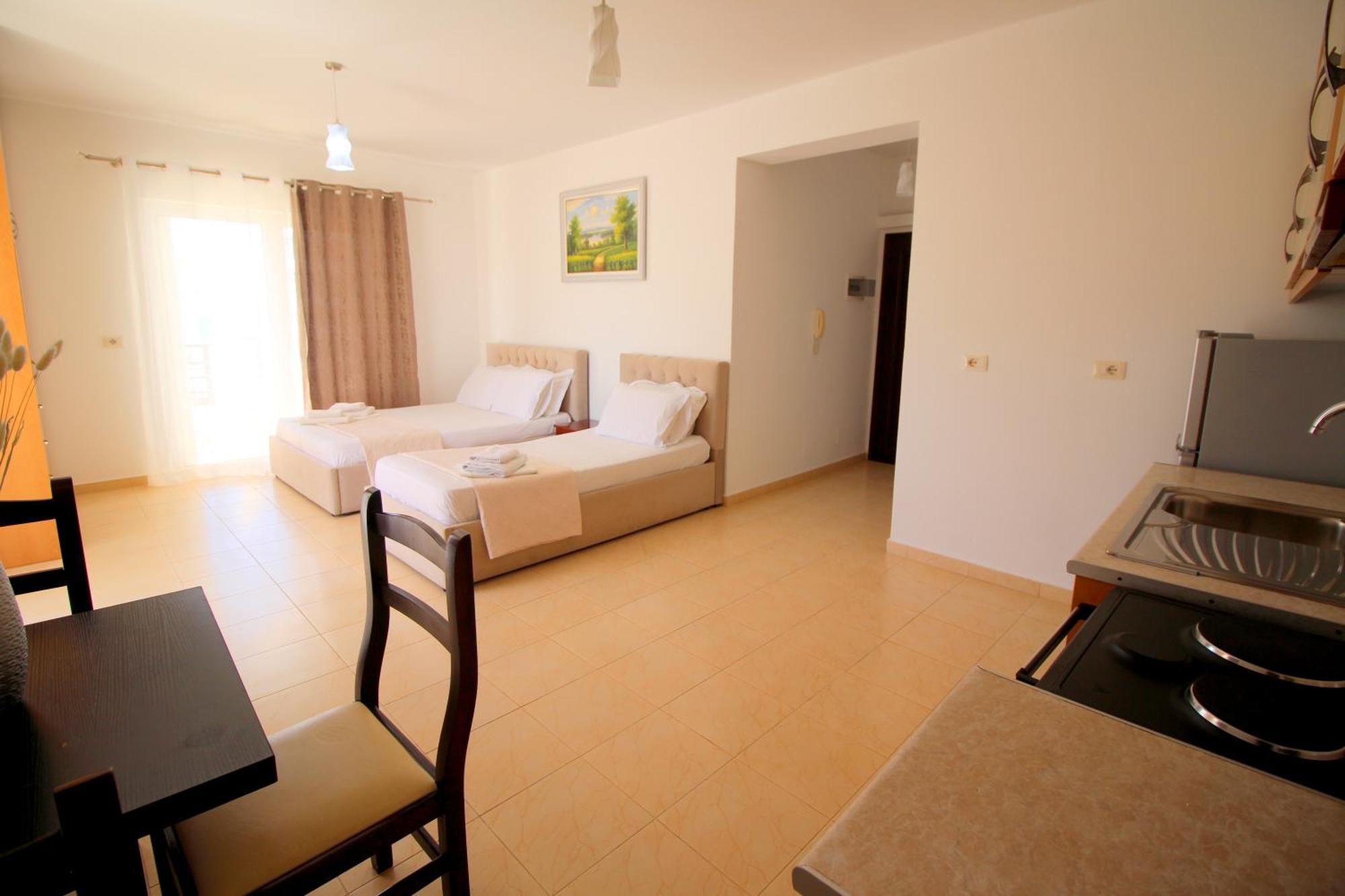 Afrimi Relax Apartments Sarandë Esterno foto