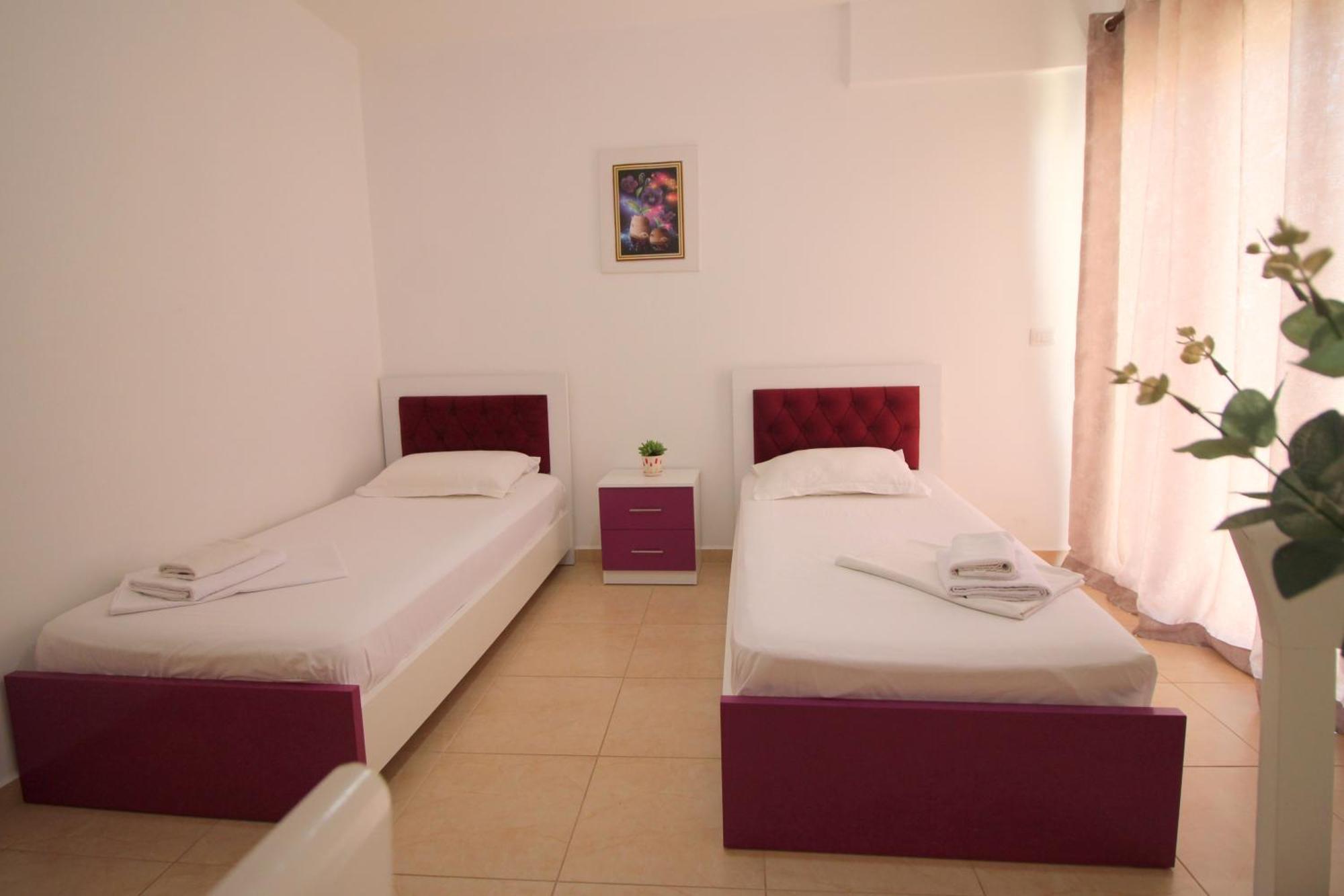 Afrimi Relax Apartments Sarandë Esterno foto