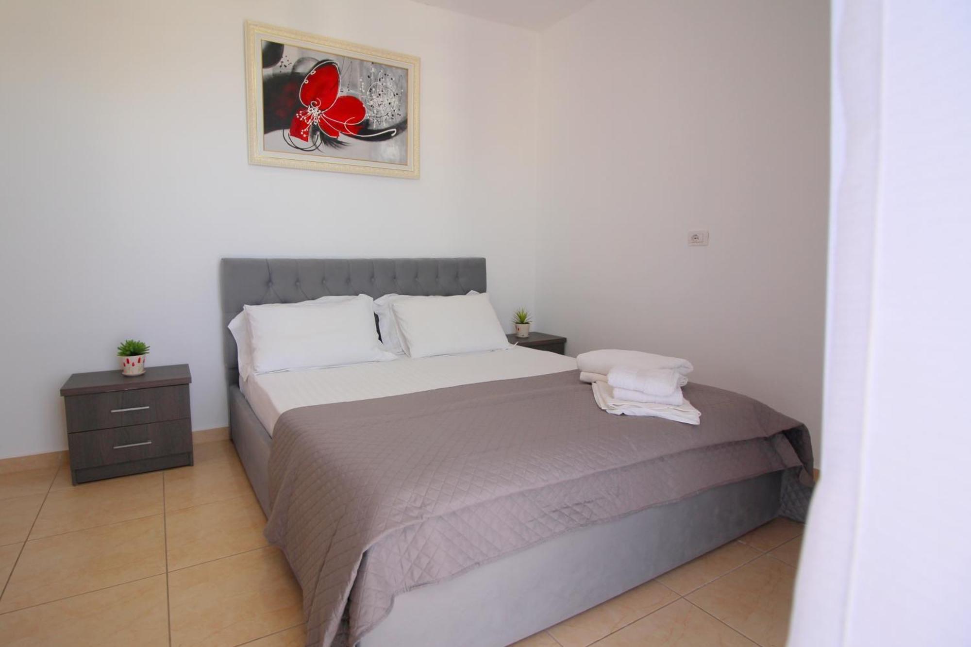 Afrimi Relax Apartments Sarandë Esterno foto