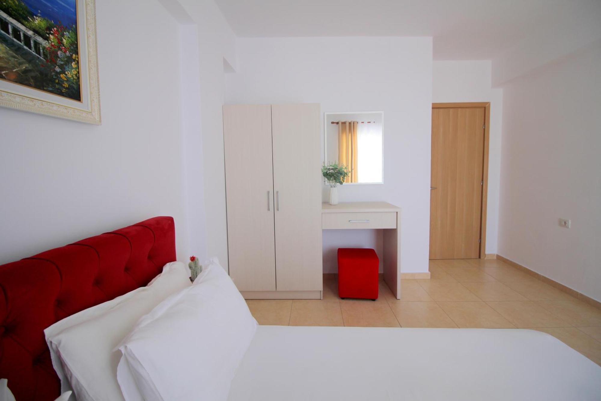 Afrimi Relax Apartments Sarandë Esterno foto