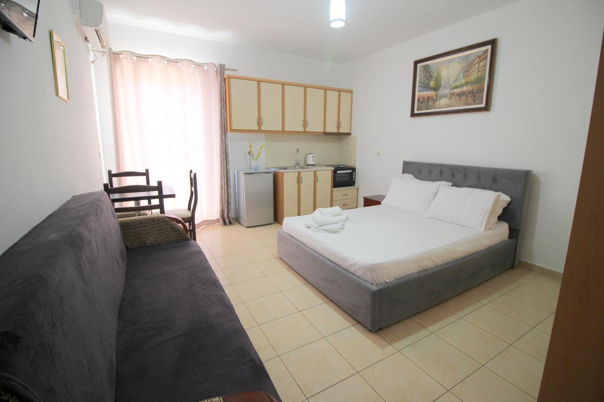 Afrimi Relax Apartments Sarandë Esterno foto