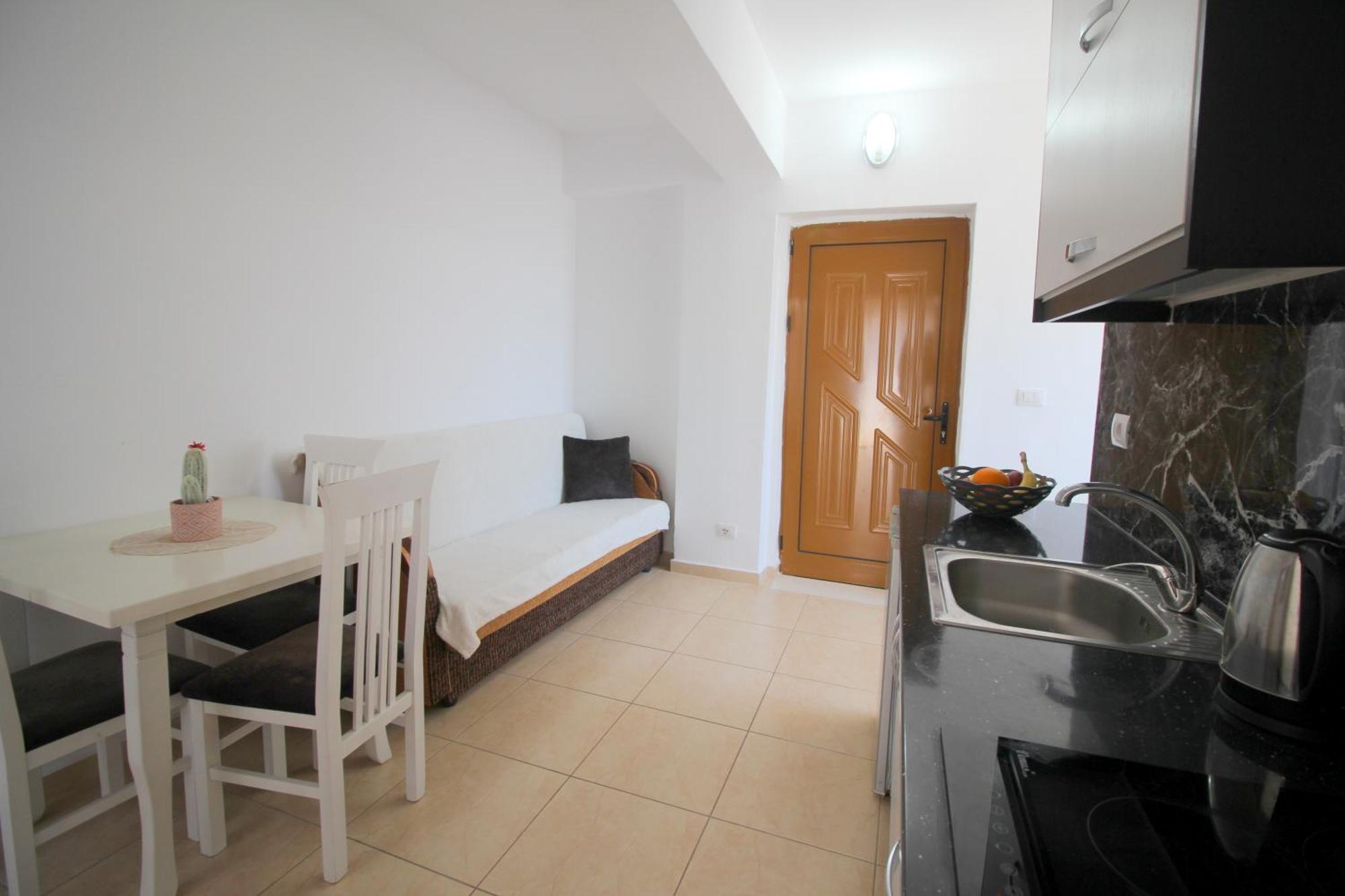 Afrimi Relax Apartments Sarandë Esterno foto