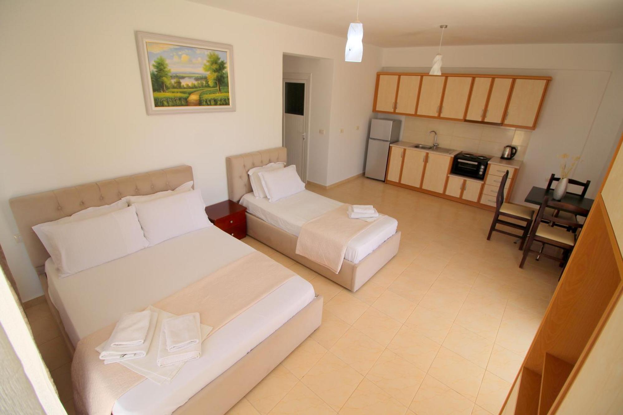 Afrimi Relax Apartments Sarandë Esterno foto